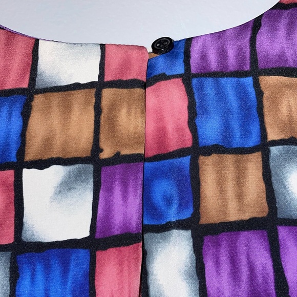 💜Notations Colorful Geometric Women's Top - Picture 4 of 6